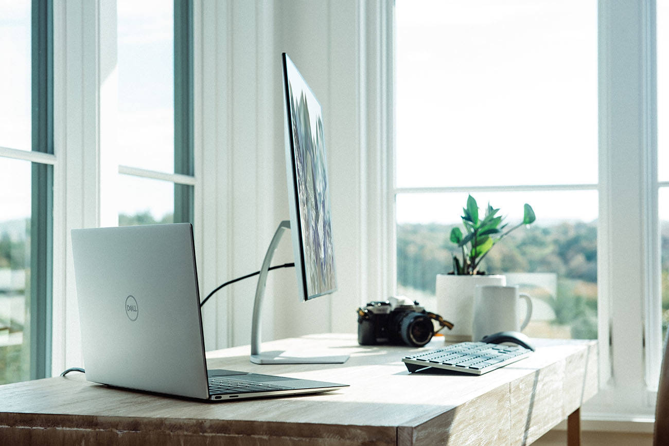 How To Create a Comfy Yet Trendy Workspace Area at Home